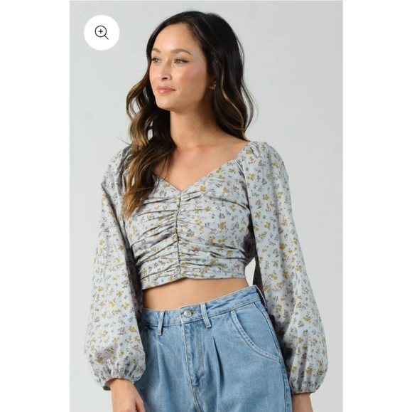 Lucca Couture Tops - New! MARINA RUCHED FRONT L/S CROP TOP-BABY BLUE FLORAL sz Sm